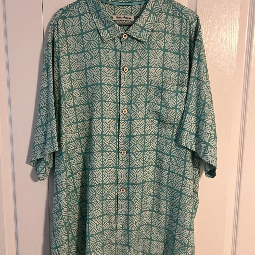 Tommy Bahama Green Patterned Men's Shirt